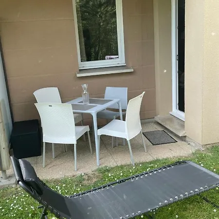 Apartment Le Voilier. Honfleur T2 Dans Avec Piscine